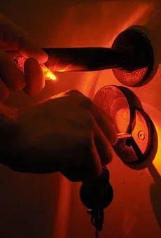 Eskişehir Ceza Avukatı Konut dokunulmazlığının ihlali suçu